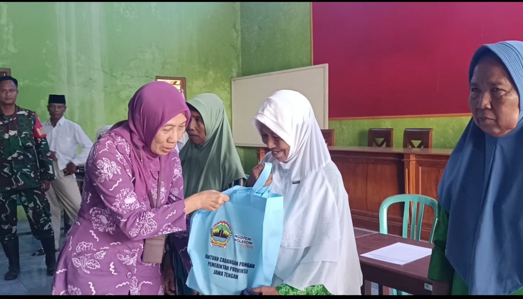 Banjir Rob di Demak: Pemerintah Provinsi Jawa Tengah Berikan Bantuan Sembako dan Cek Kesehatan Gratis
