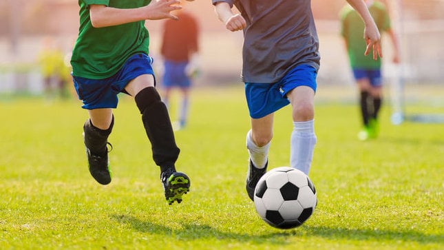 Manfaat Sepak Bola Bagi Anak untuk Tumbuh Sehat dan Bahagia