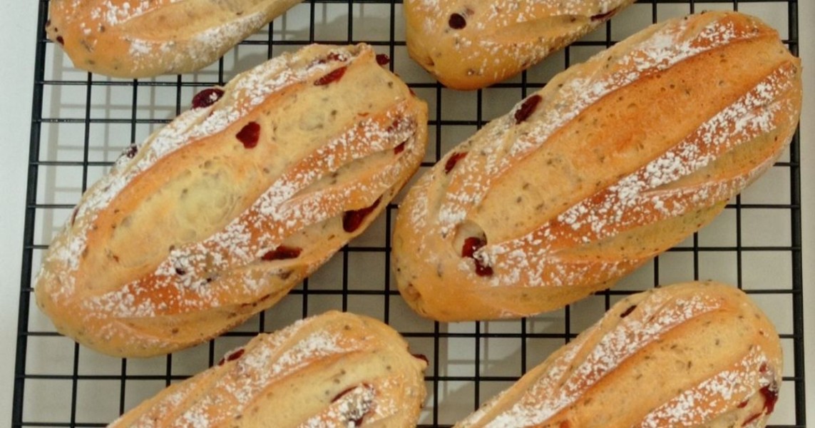 Resep Praktis Cranberry Cream Cheese Sourdough Lembut untuk Pemula