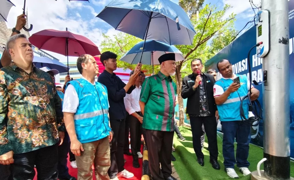 PLN Resmikan SPKLU Tiang Pertama Sumatera Dukung Energi Hijau
