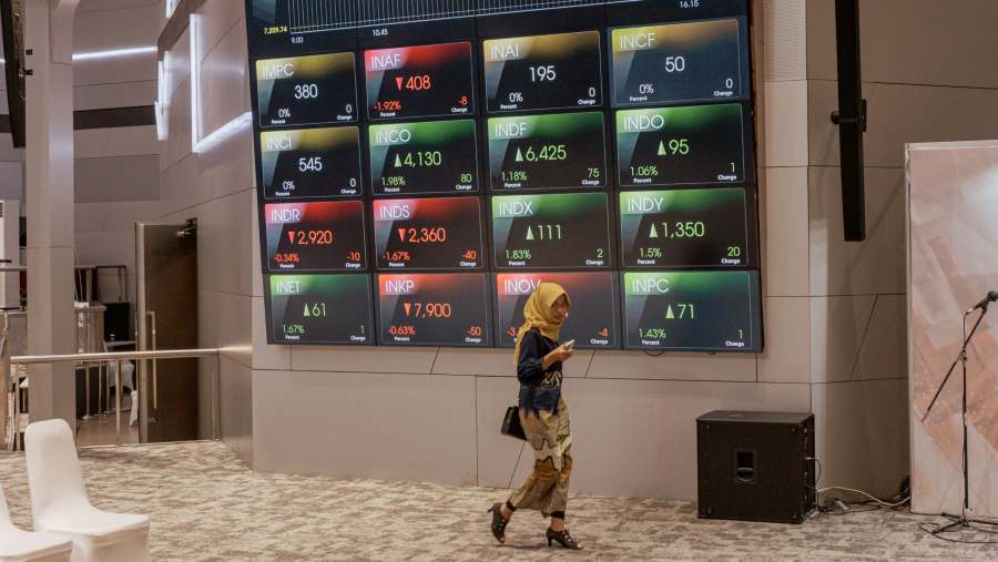 IHSG Ditutup Melemah 0,48%: Saham AMMN, BBCA, dan TPIA Jadi Biang Keladinya