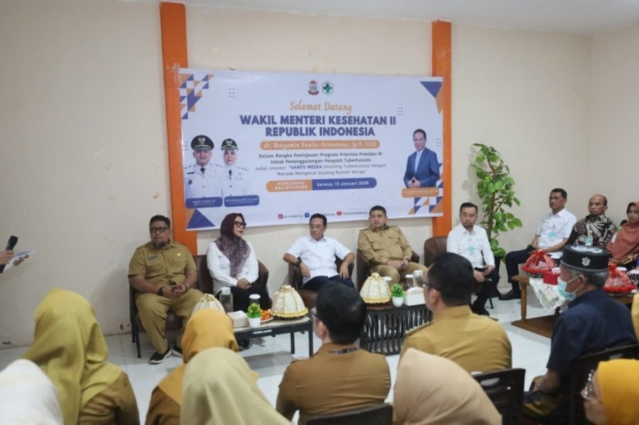Wamenkes Tinjau Inovasi Hantu Mesra Makassar Perkuat Strategi Nasional Pemberantasan TBC