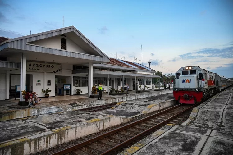 Kereta Api Kini Singgah Lagi di Stasiun Argopuro Banyuwangi