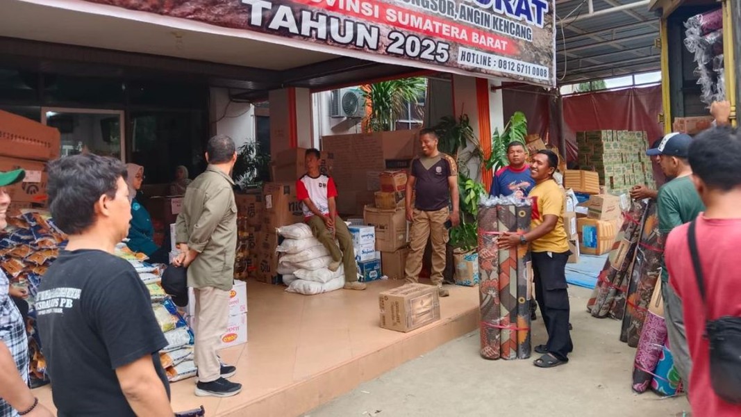 Bantuan Kemenbud Hadir Percepat Pemulihan Korban Banjir Sumatera Barat