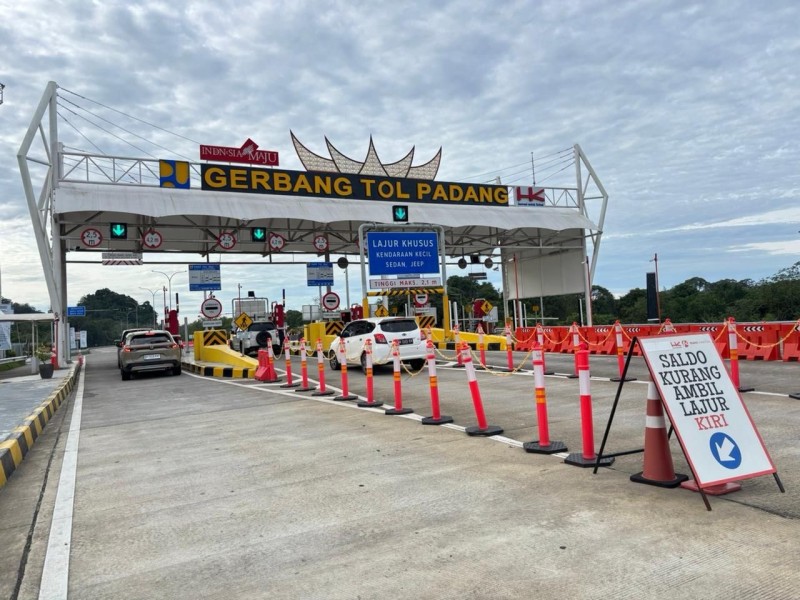 Lonjakan Arus Kendaraan Melintasi Jalan Tol Trans Sumatera Selama Libur Imlek