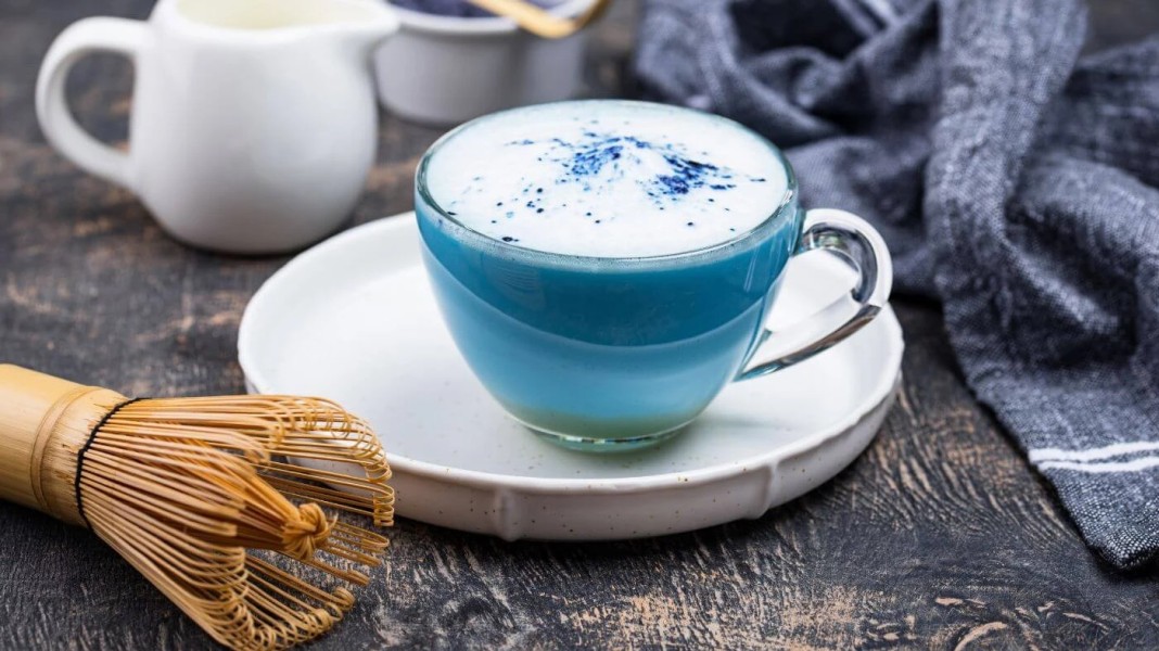 Blue Matcha Jadi Alternatif Minuman Sehat dengan Kandungan Antioksidan Tinggi