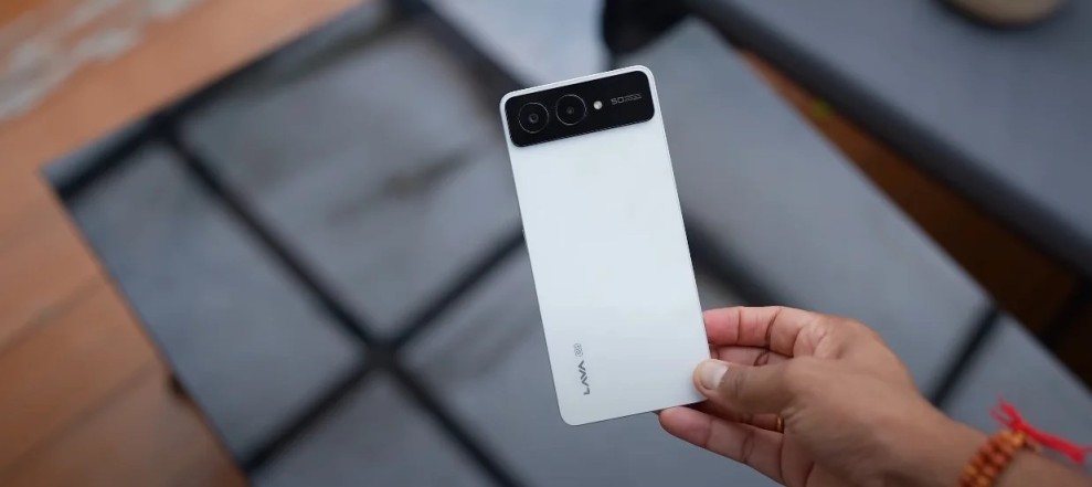 Lava Blaze Amoled 2 Tampil Tipis Elegan Terjangkau