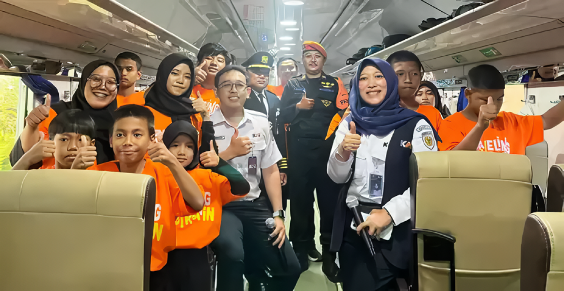 Kereta Api Ajak Anak Rayakan Profesi dengan Ceria