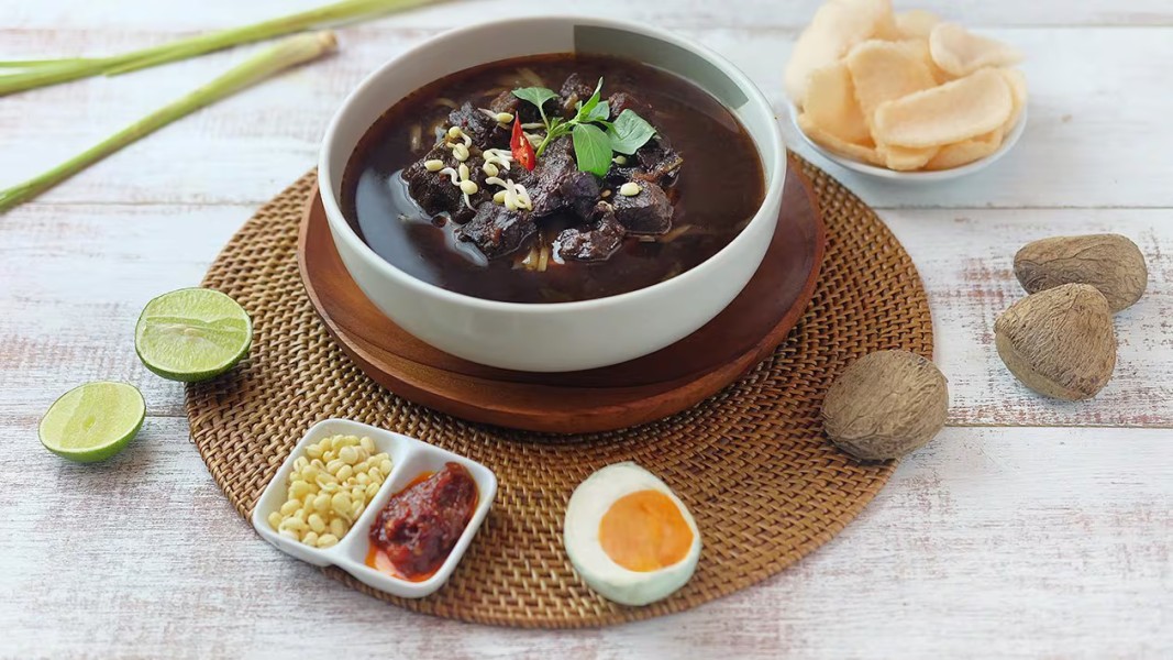 Rawon Legendaris Lowokwaru, Malang, Sajian Gurih Nan Autentik