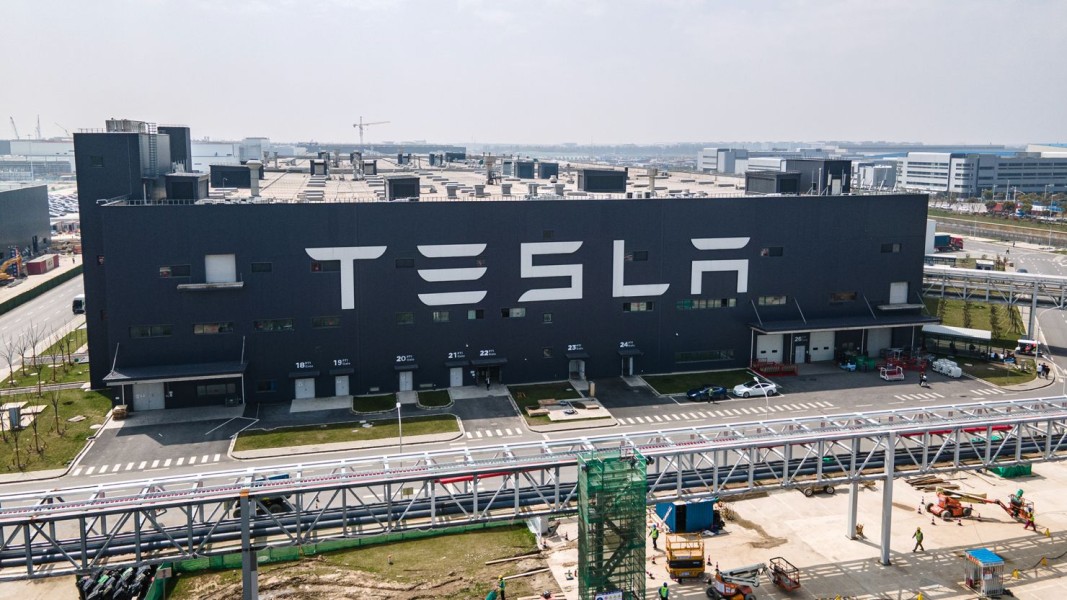 Tesla Memulai Operasi Pabrik Penyimpanan Energi Berkapasitas 40 GWh di Shanghai