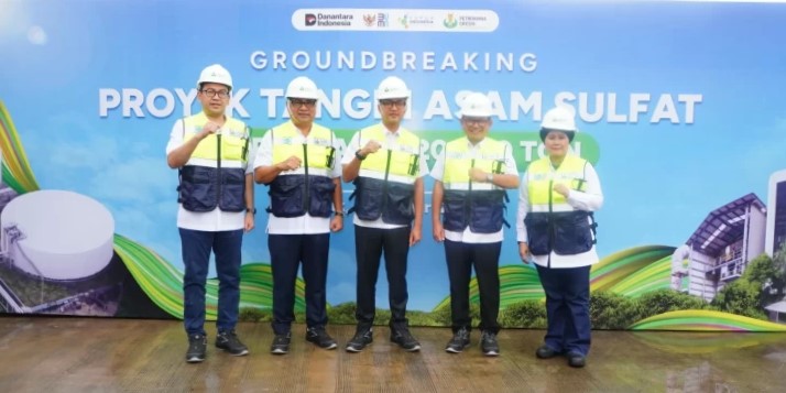 Petrokimia Gresik Perkuat Pasokan NPK Lewat Tangki Asam Sulfat