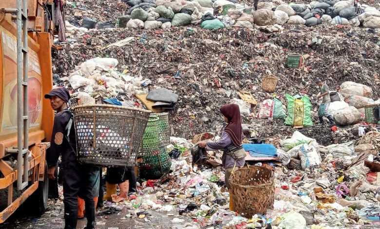 Produsen Diminta Ambil Tanggung Jawab Lebih Besar untuk Atasi Sampah Plastik