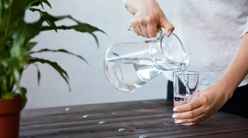 Tak Semua Butuh 8 Gelas Sehari, Begini Aturan Minum yang Benar