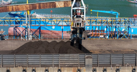 PT Bukit Asam Optimalkan Produksi dan Ekspor Meski Laba Terdampak Harga Batu Bara Global