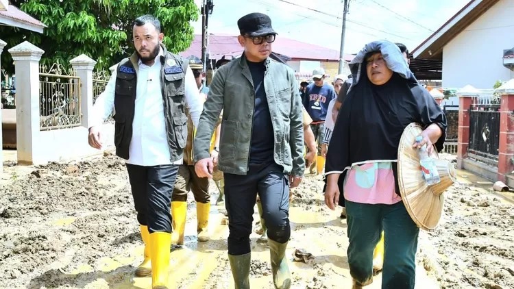 Wamendagri Bima Arya Koordinasikan Pemulihan Cepat Pascabencana Padang