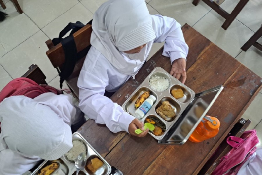 Kolaborasi Sekolah dan Orang Tua Awasi Kualitas Makanan MBG Anak