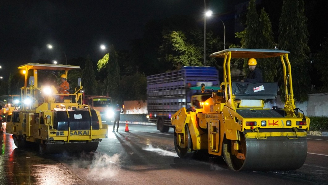 Hutama Karya Lakukan Pemeliharaan Jalan Tol JORR-S dan ATP, Tips Aman Berkendara