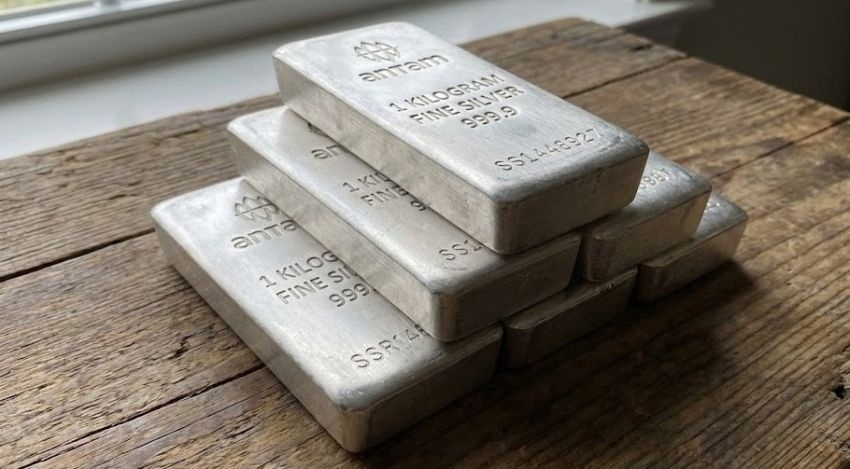 Harga Perak Antam Menguat, Investor Logam Mulia Bisa Manfaatkan Momentum