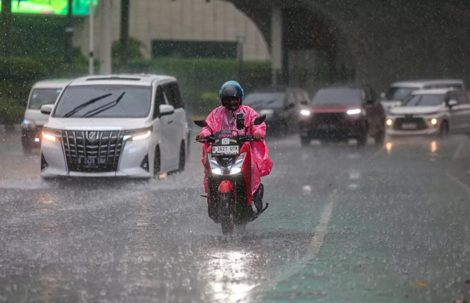 BMKG Prakirakan Hujan Hari Ini Guyur Mayoritas Kota Besar Indonesia, Waspada Cuaca Ekstrem