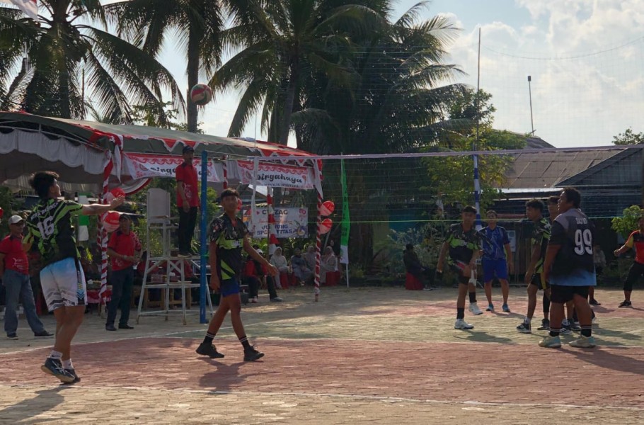 Turnamen Bola Voli Krukut Pererat Silaturahmi Antarwarga