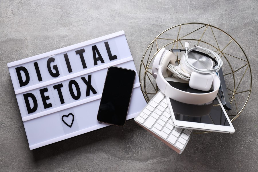 Detoks Digital Bantu Sehatkan Pikiran di Era Gadget