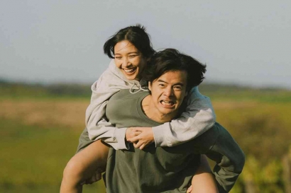 Film Romantis Sore Hadirkan Cerita Cinta dari Masa Depan