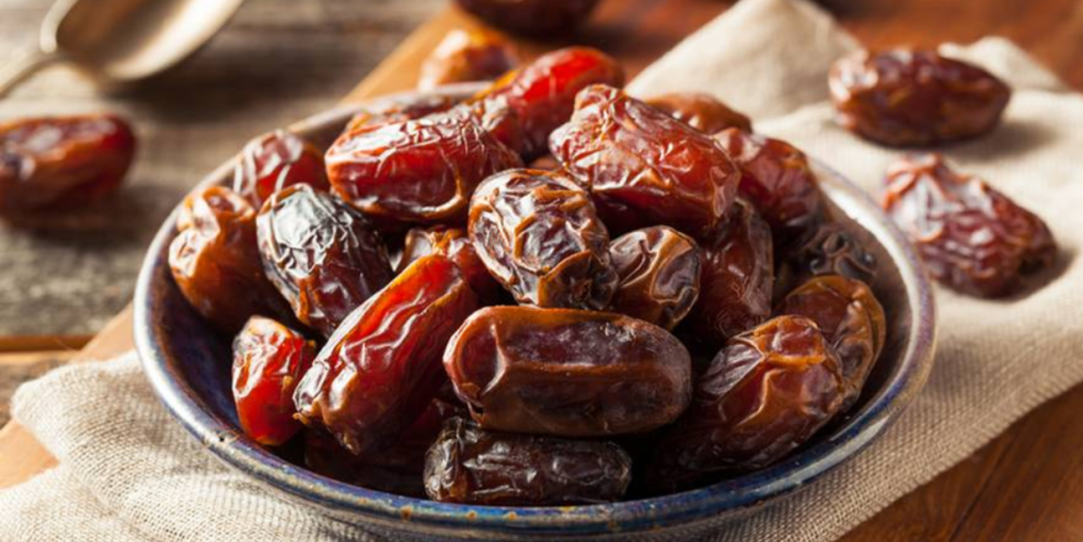 19 Rekomendasi Oleh Oleh Umrah dari Makkah yang Bermanfaat