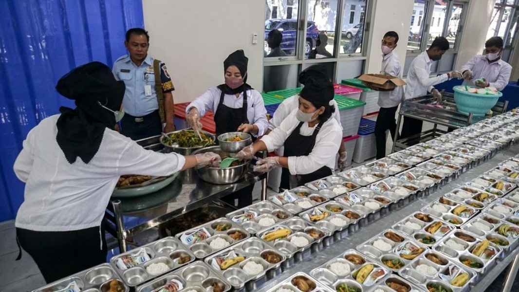 Sinergi Seskab dan TNI Percepat Program Makan Bergizi Gratis 2026
