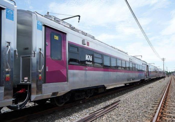 PT Kereta Api Indonesia Resmikan Eksekutif Stainless Steel New Generation pada KA Argo Sindoro