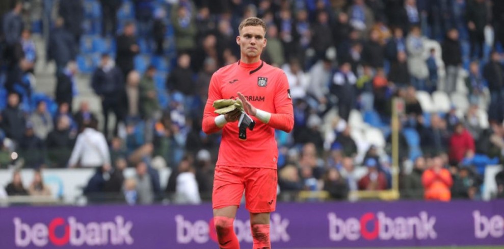 Manchester United Cari Pengganti Onana, Berikut 7 Rekomendasi Kiper yang Dapat Mengisi Posisi di Old Trafford