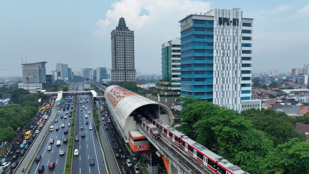 Liburan Nataru Naik LRT Jabodebek? Yuk Pahami Ketentuan Tarif Anak