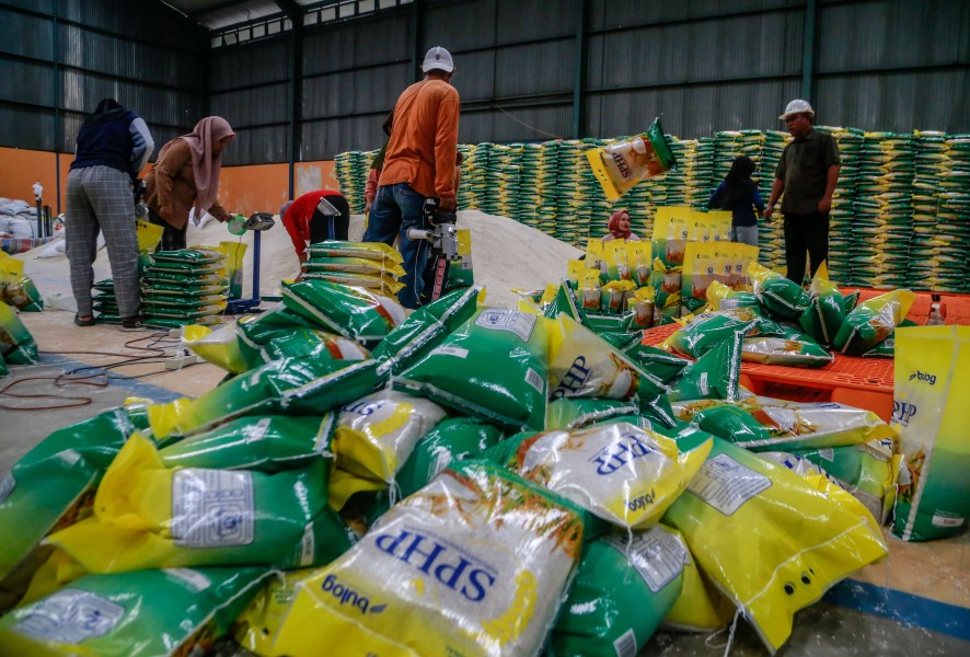 Bulog Madiun Optimalkan Distribusi Beras SPHP Hingga Akhir Tahun