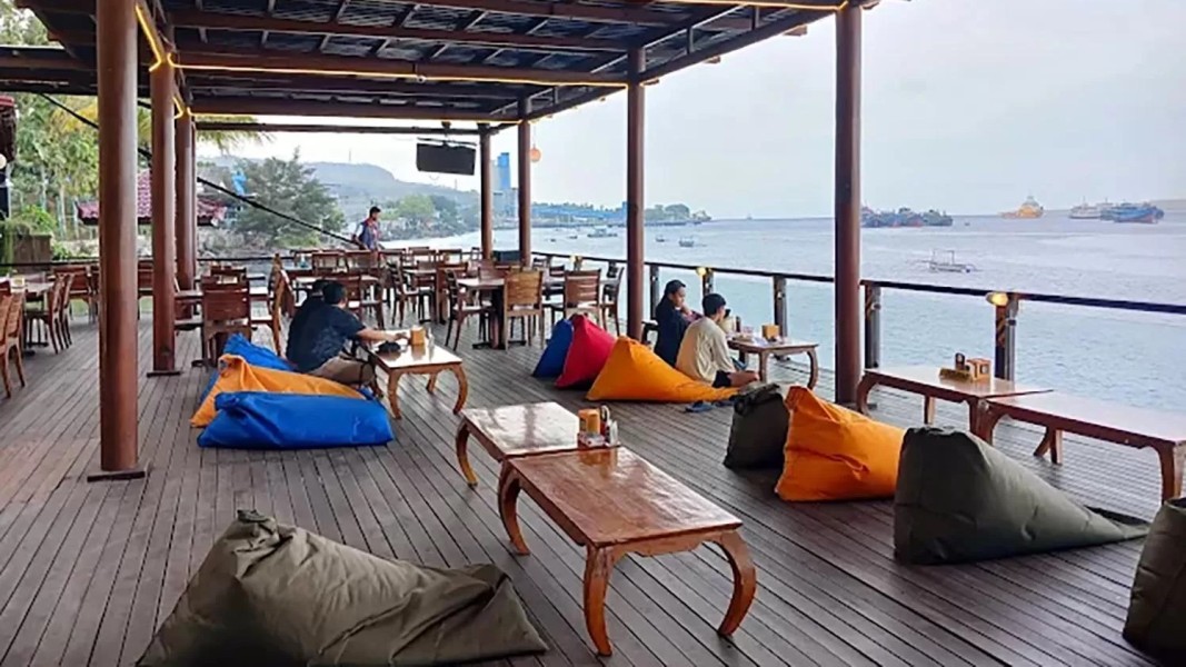 15 Rekomendasi Tempat Makan Malam Dekat Pelabuhan Ketapang Banyuwangi