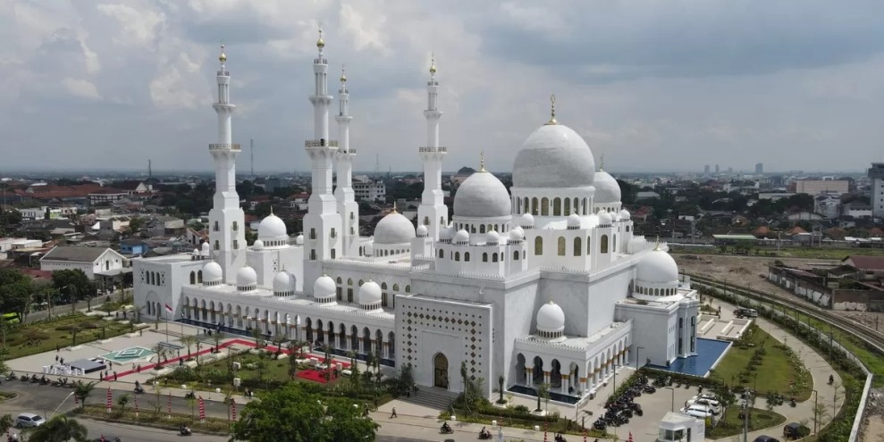 12 Tempat Kuliner Malam Terpopuler Dekat Masjid Sheikh Zayed Solo Untuk Wisatawan