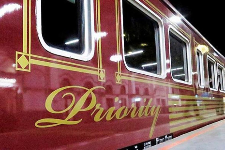 KAI Wisata Luncurkan Kereta Imperial, Hadirkan Layanan Premium untuk Perjalanan Jarak Jauh