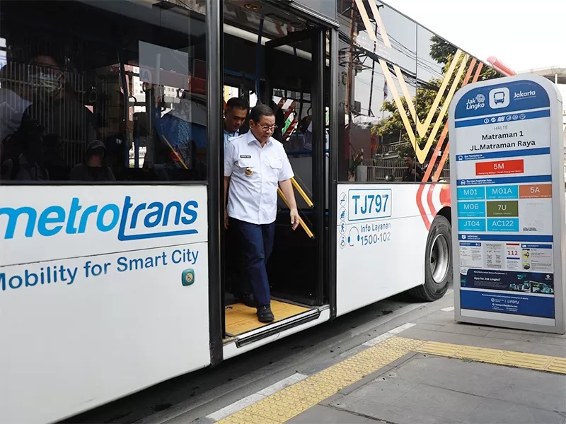 ASN DKI Wajib Naik Transportasi Umum
