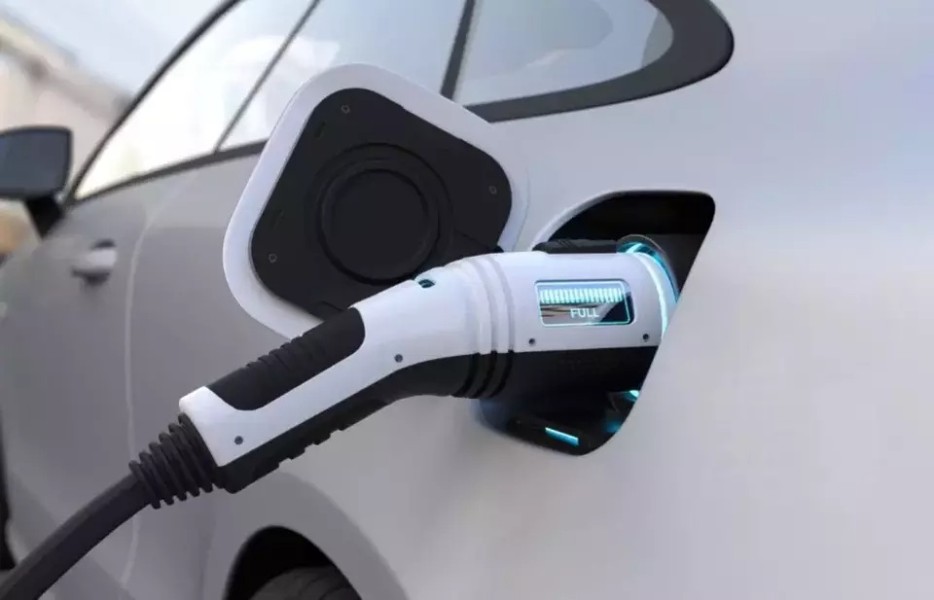 Cara Mengemudi Hemat Bisa Perpanjang Umur Baterai Mobil Listrik