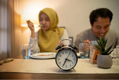 Waktu Salat dan Buka Puasa Surabaya 9 Oktober 2025