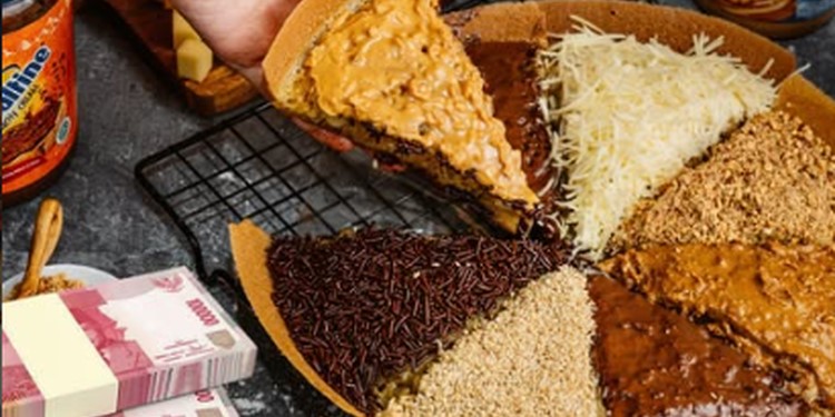 8 Rekomendasi Martabak Manis Bandung Enak Legendaris Hingga Kekinian