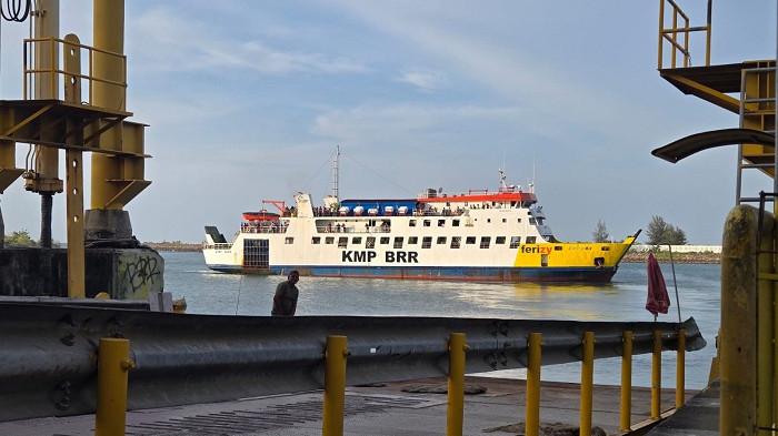 Layanan Penyeberangan Sabang Tetap Jalan Meski Satu Kapal Docking