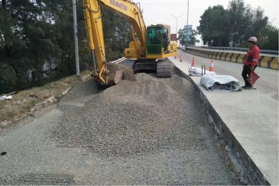 Komitmen Jasa Marga Menjaga Keamanan Berkendara Melalui Perbaikan Masif Jalan Tol Japek
