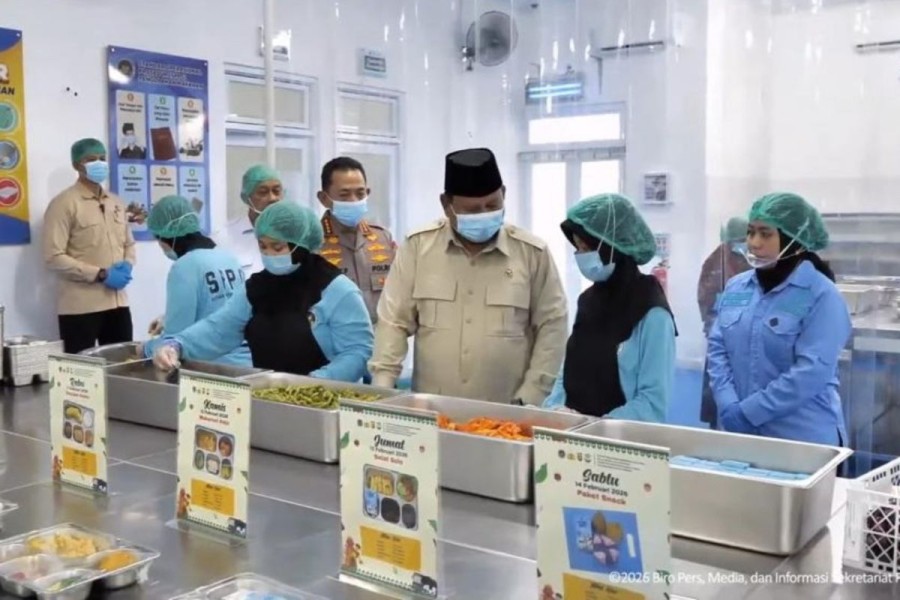 Prabowo Tinjau SPPG Polri untuk Meningkatkan Keamanan Pangan Nasional