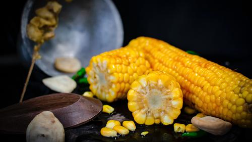 Trik Sederhana Rebus Jagung Supaya Manis Alami dan Tetap Juicy