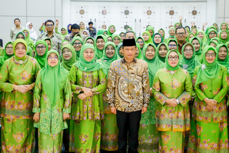 Kolaborasi Menteri Lingkungan Hidup dan Muslimat NU Wujudkan Lingkungan Bersih