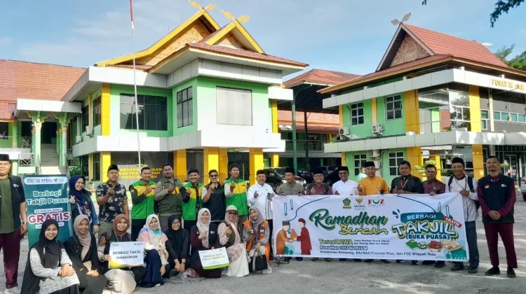Kemenag Dan FOZ Riau Perkuat Sinergi Melalui Kolaborasi Berbagi Takjil Ramadhan 2026