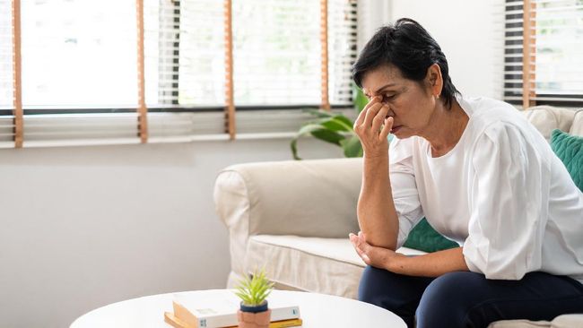 Waspadai Gejala Infeksi Usia 50-an yang Sering Terlihat Ringan tapi Berbahaya