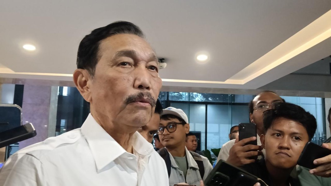 Luhut Dorong OJK dan BEI Gunakan AI Awasi Saham