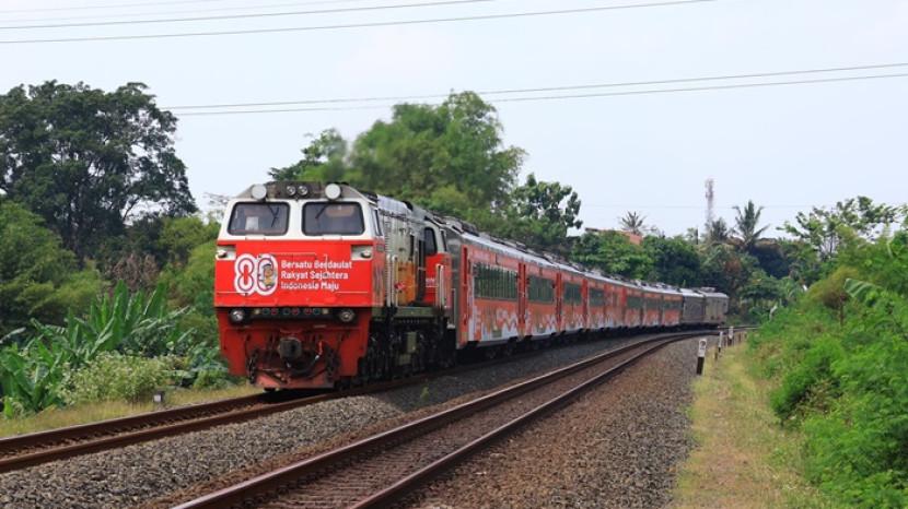 Ribuan Penumpang Nikmati Promo Merdeka Kereta Api
