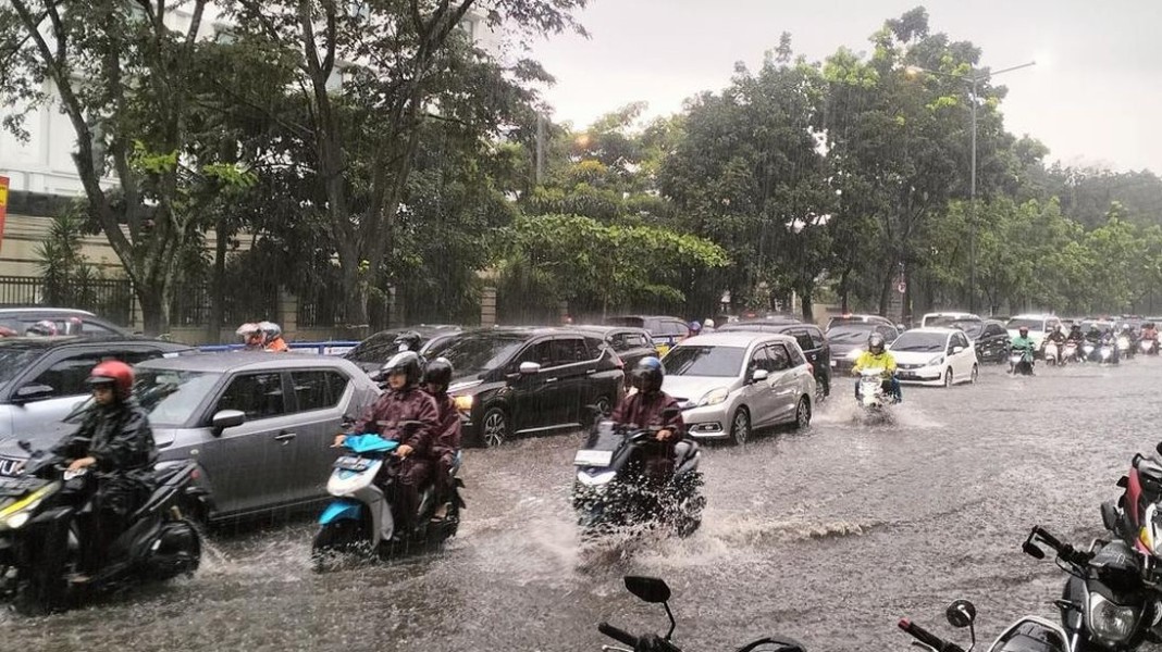 BMKG Peringatkan Warga Jawa Tengah Siaga Curah Hujan Tinggi Februari 2026