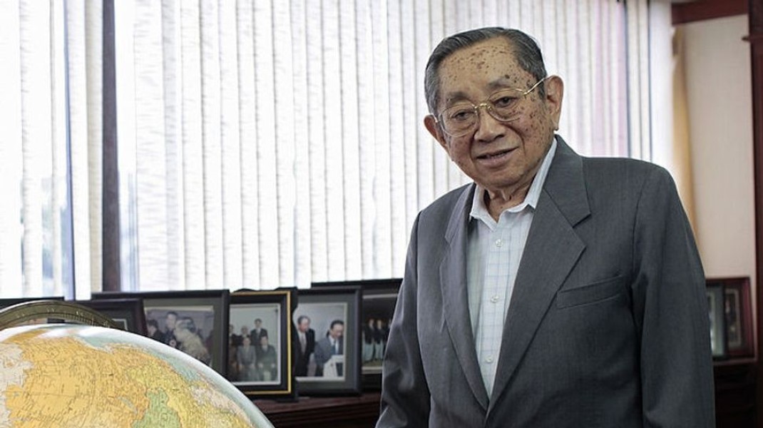 Profil  The Ning King: Konglomerat di Balik Sukses Alam Sutera dan Argo Manunggal Group